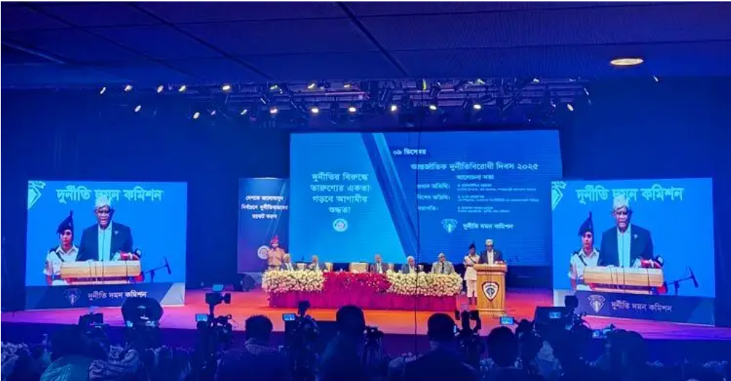 দুর্নীতিবাজদের আগে অ্যাভয়েড করা হতো, এখন লাফ দিয়ে যাই সম্মান করতে