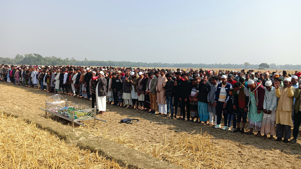 সাজিদের শেষ বিদায়ে হাজারো মানুষের ঢল, শোকে স্তব্ধ পুরো গ্রাম