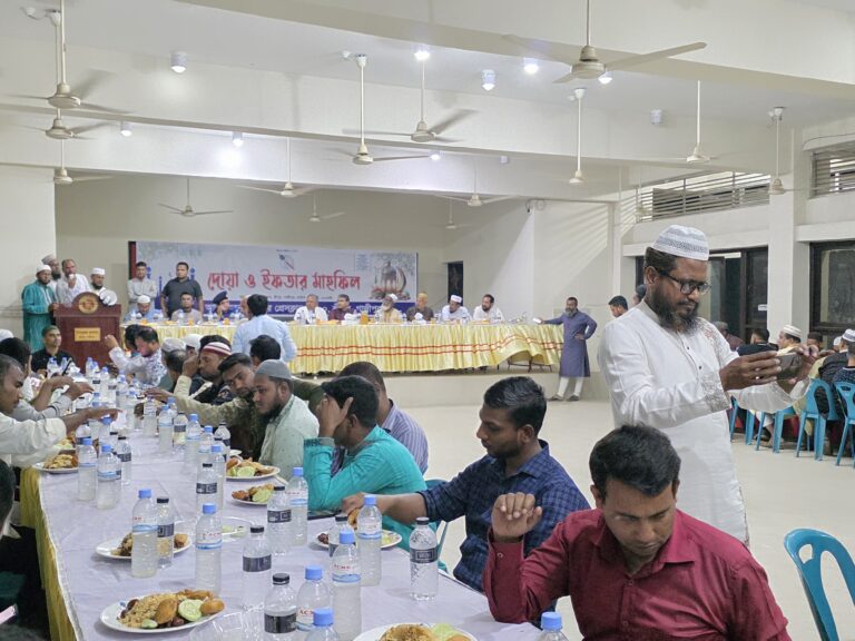 সাংবাদিকদের সম্মানে শ্রীপুর প্রেসক্লাবের ইফতার মাহফিল