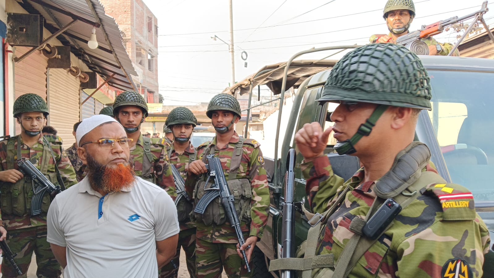গাজীপুরে গ্যাস সিলিন্ডার মজুদ ও অতিরিক্ত দামে বিক্রি, সেনা অভিযানে জরিমানা সাড়ে ৪ লাখ