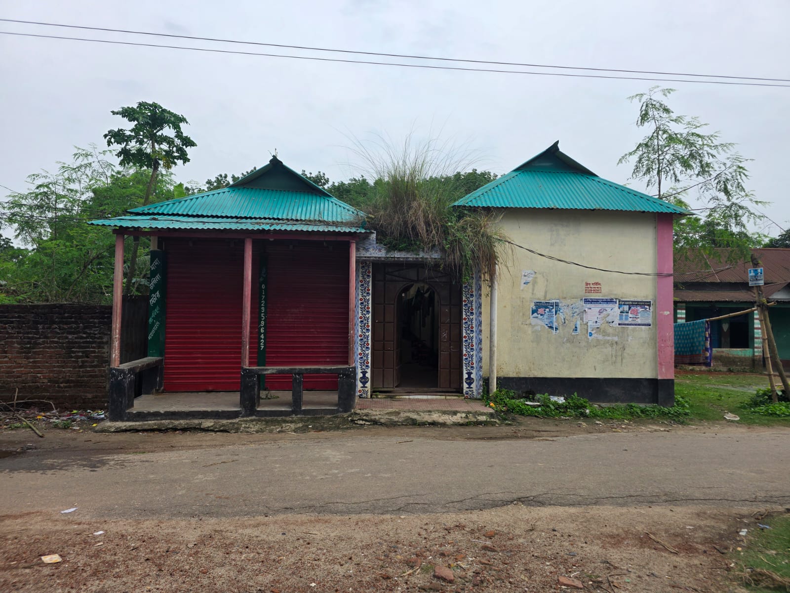 শ্রীপুরে বিক্রিত জমি পুনর্দখলের চেষ্টার অভিযোগ