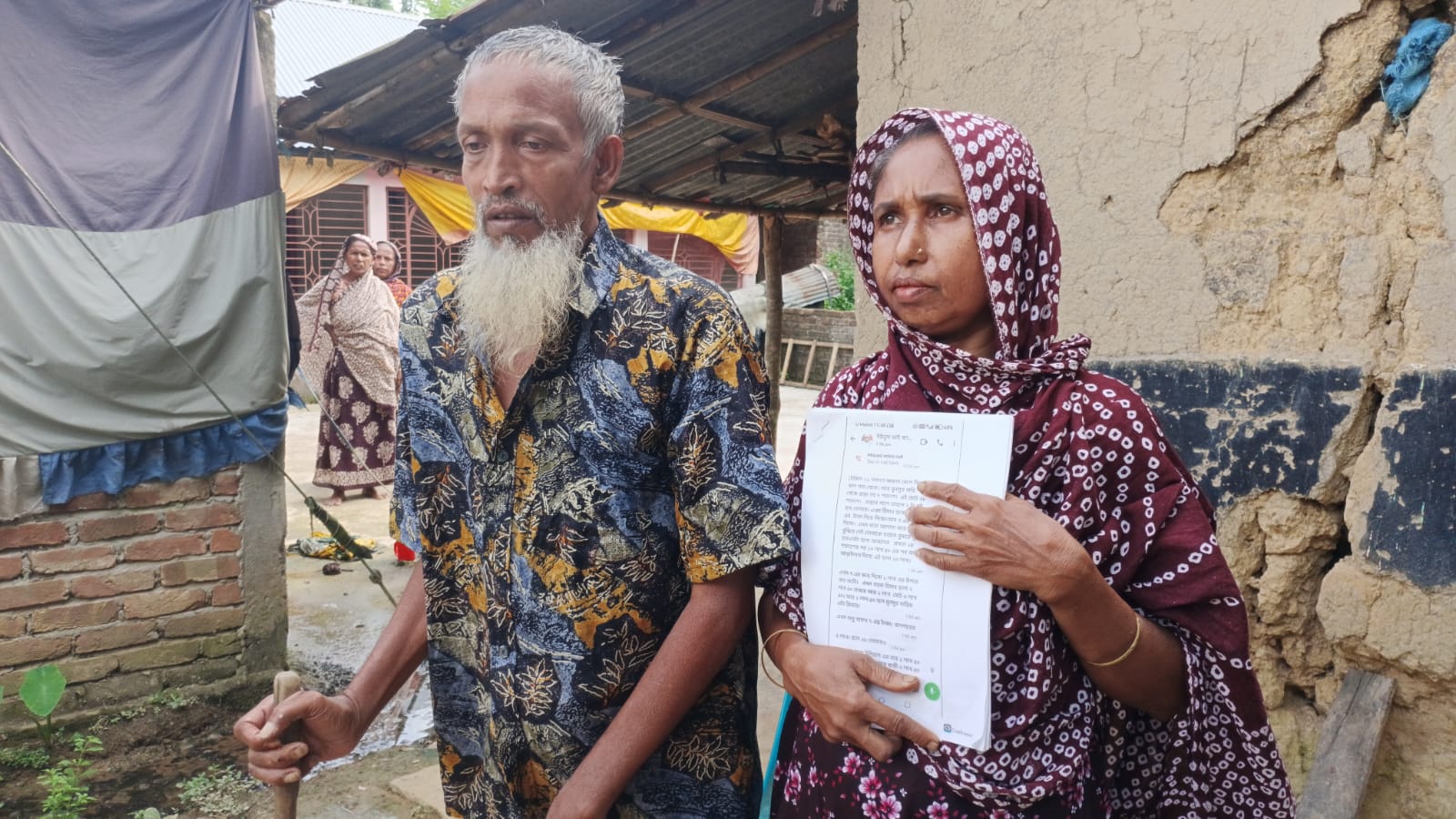 জমি বিক্রির কথা বলে দুই প্রবাসীর কাছ থেকে ৩০ লাখ টাকা হাতিয়ে নেয়ার  অভিযোগ